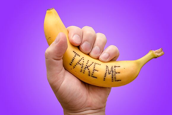 O plátano na man simboliza un pene cunha cabeza agrandada
