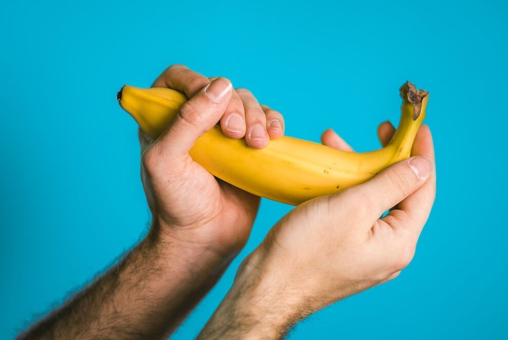 Exercicio para aumentar o pene no exemplo dun plátano